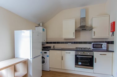 Colum Road, Cathays, Cardiff - Image 3